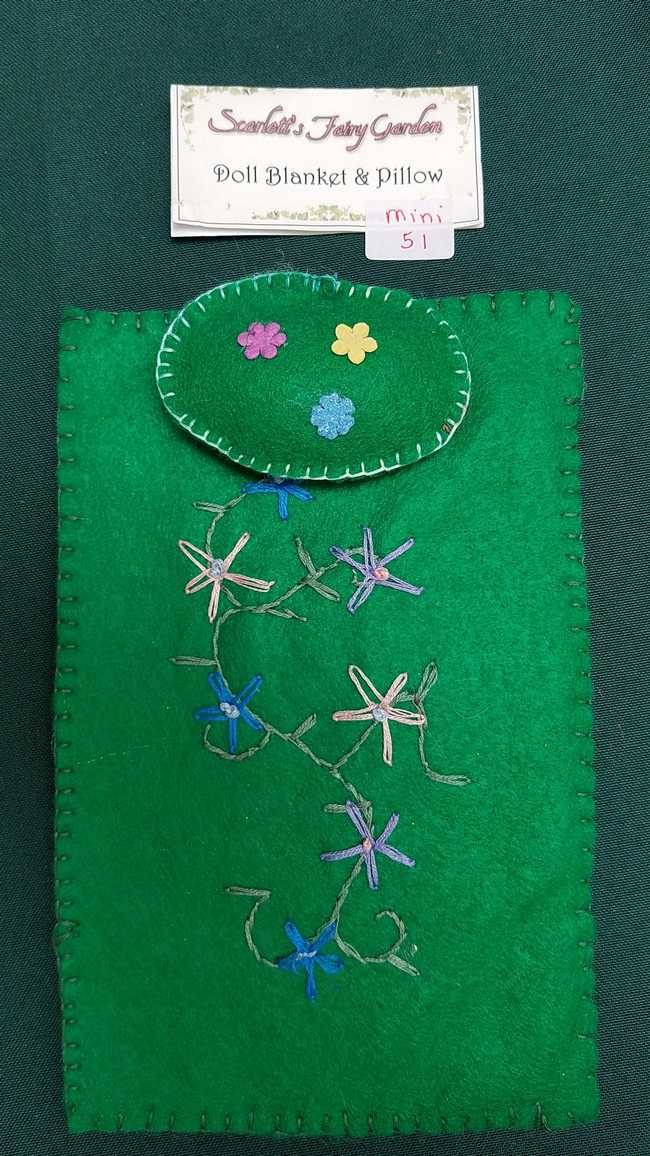 Miniature Doll Blanket & Pillow - Kelly Green Felt - Fairy - Pretty Embroidery - Fits 6